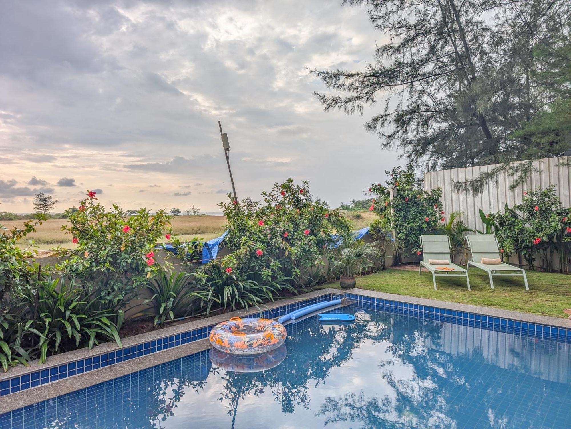 Beach Villa Morjim Luaran gambar